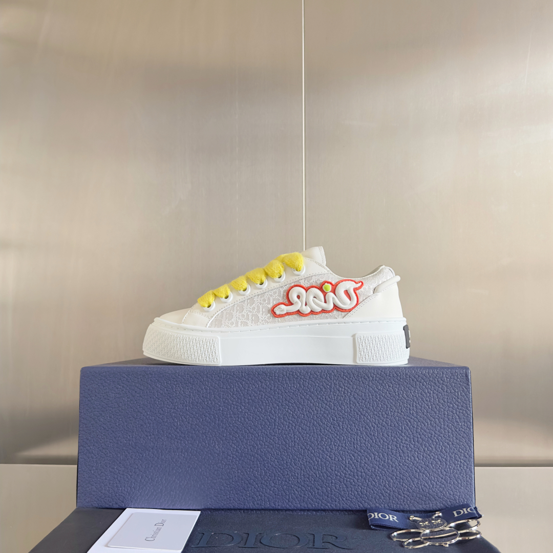 顶级版本：情侣款
迪奥Dior B33系列 最新蛇年限定 情侣款 休闲 运动鞋 滑板鞋
原版购入开发 做