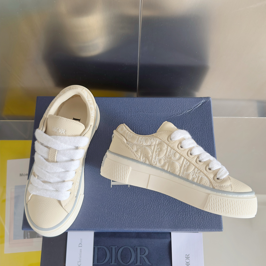 顶级版本:情侣款
Dior迪奥B33系列 Spin 情侣款 休闲 运动鞋 厚底 滑板鞋
原版购入开发 做