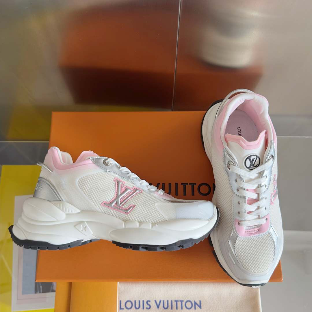顶级版本:女款
LV路易威登L家驴牌 爆款RUN 55 运动鞋 网面 花卉 四叶草 休闲 Sneaker