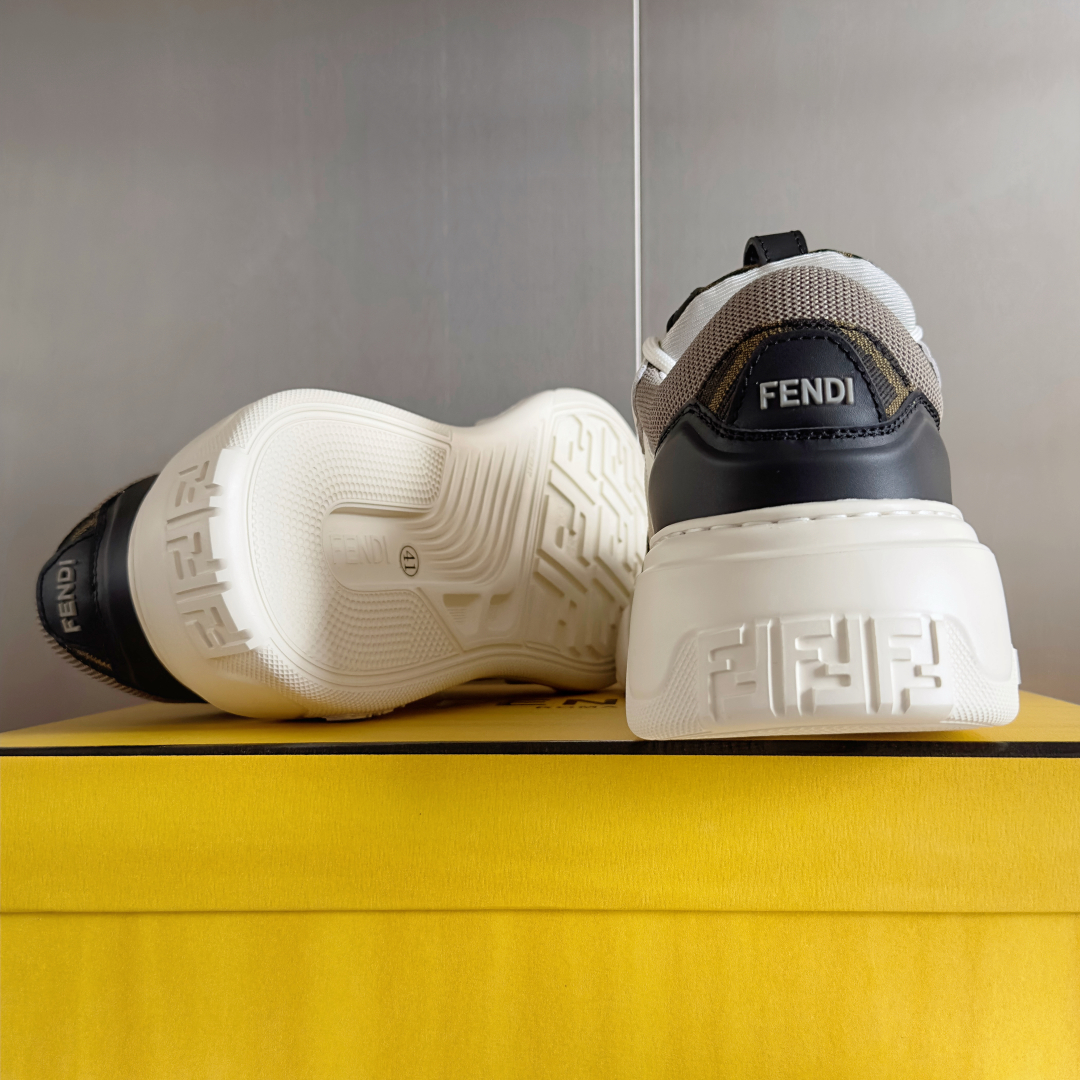 顶级版本：男款
Fendi 芬迪 最新 Force系列 FF厚底 休闲 运动鞋 板鞋
原版购入开发 做货