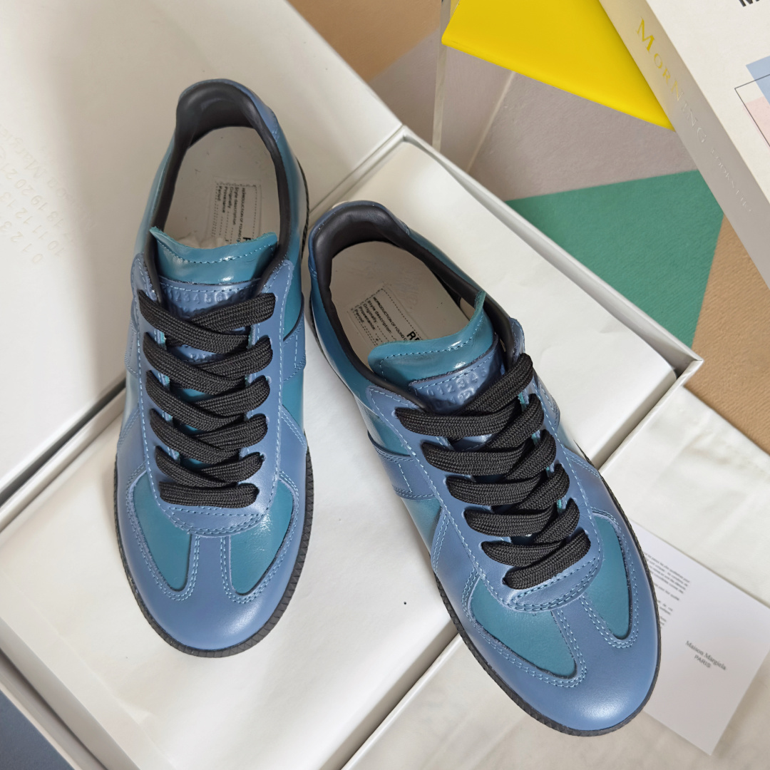 顶级版本:情侣款
MaisonMargiela MM6 马吉拉 情侣款 德训鞋 休闲 运动鞋
原版购入开