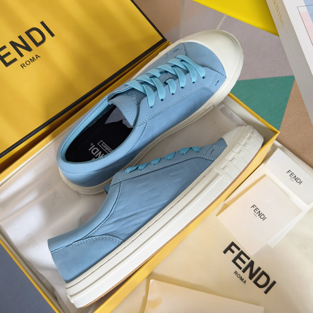 顶级版本:情侣款
Fendi芬迪Domino系列 老花FF帆布 情侣款 休闲 运动鞋 滑板鞋
原版购入开