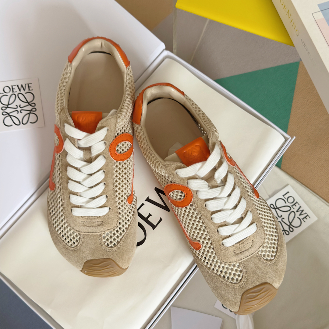 顶级版本：女款
LOEWE 罗意威 最新走秀款 Ballet Runner 2.0情侣款 芭蕾 休闲 运