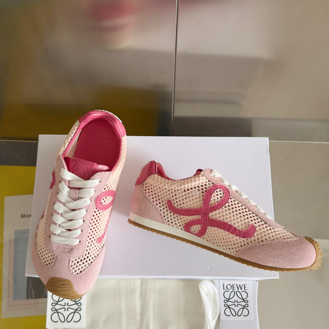 顶级版本：女款
LOEWE 罗意威 最新走秀款 Ballet Runner 2.0情侣款 芭蕾 休闲 运