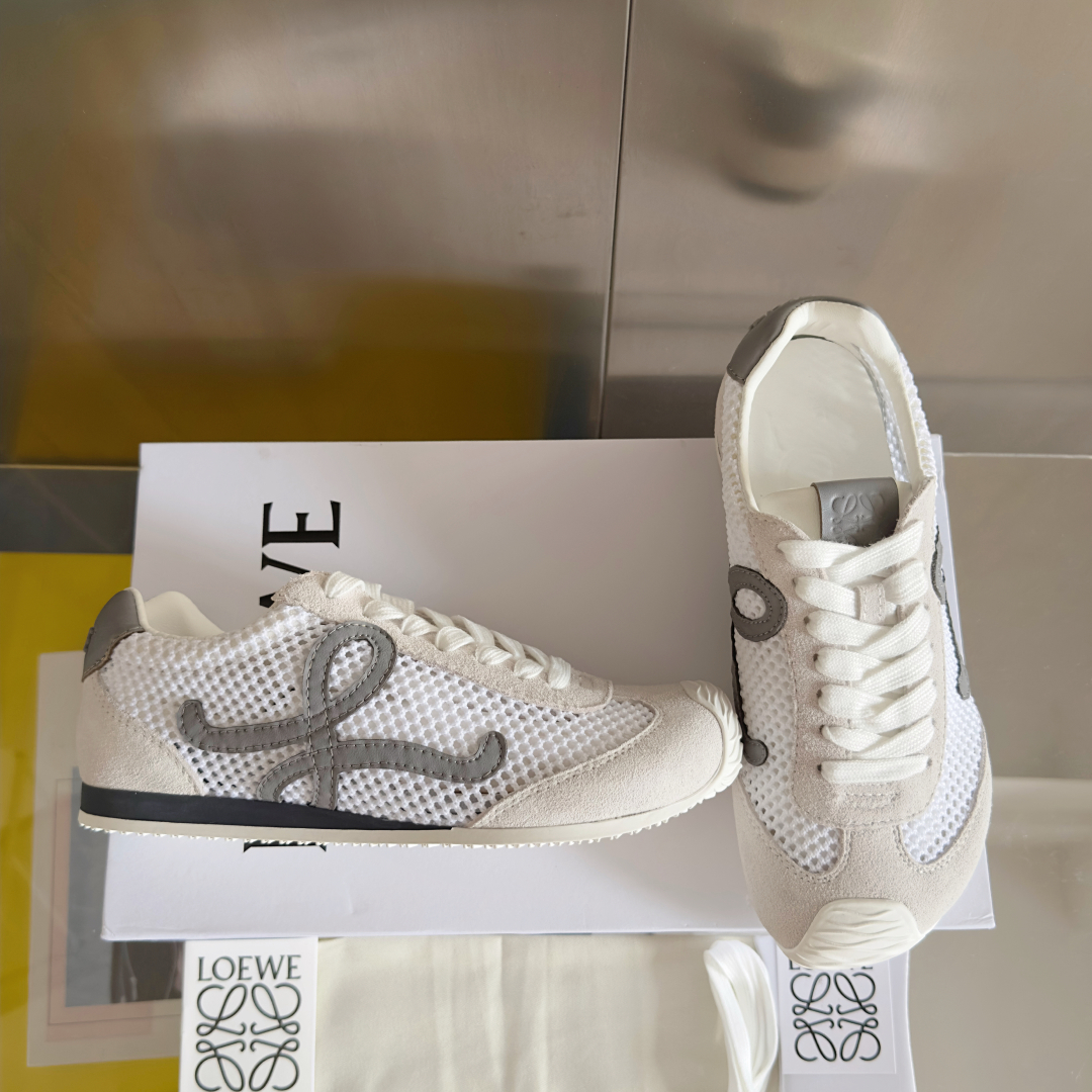 顶级版本：女款
LOEWE 罗意威 最新走秀款 Ballet Runner 2.0情侣款 芭蕾 休闲 运