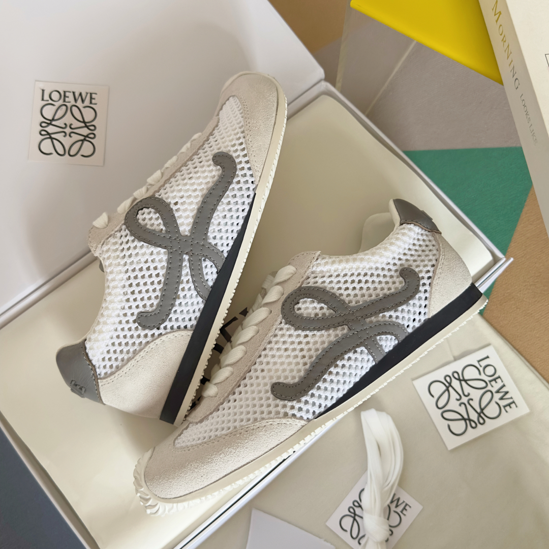 顶级版本：女款
LOEWE 罗意威 最新走秀款 Ballet Runner 2.0情侣款 芭蕾 休闲 运