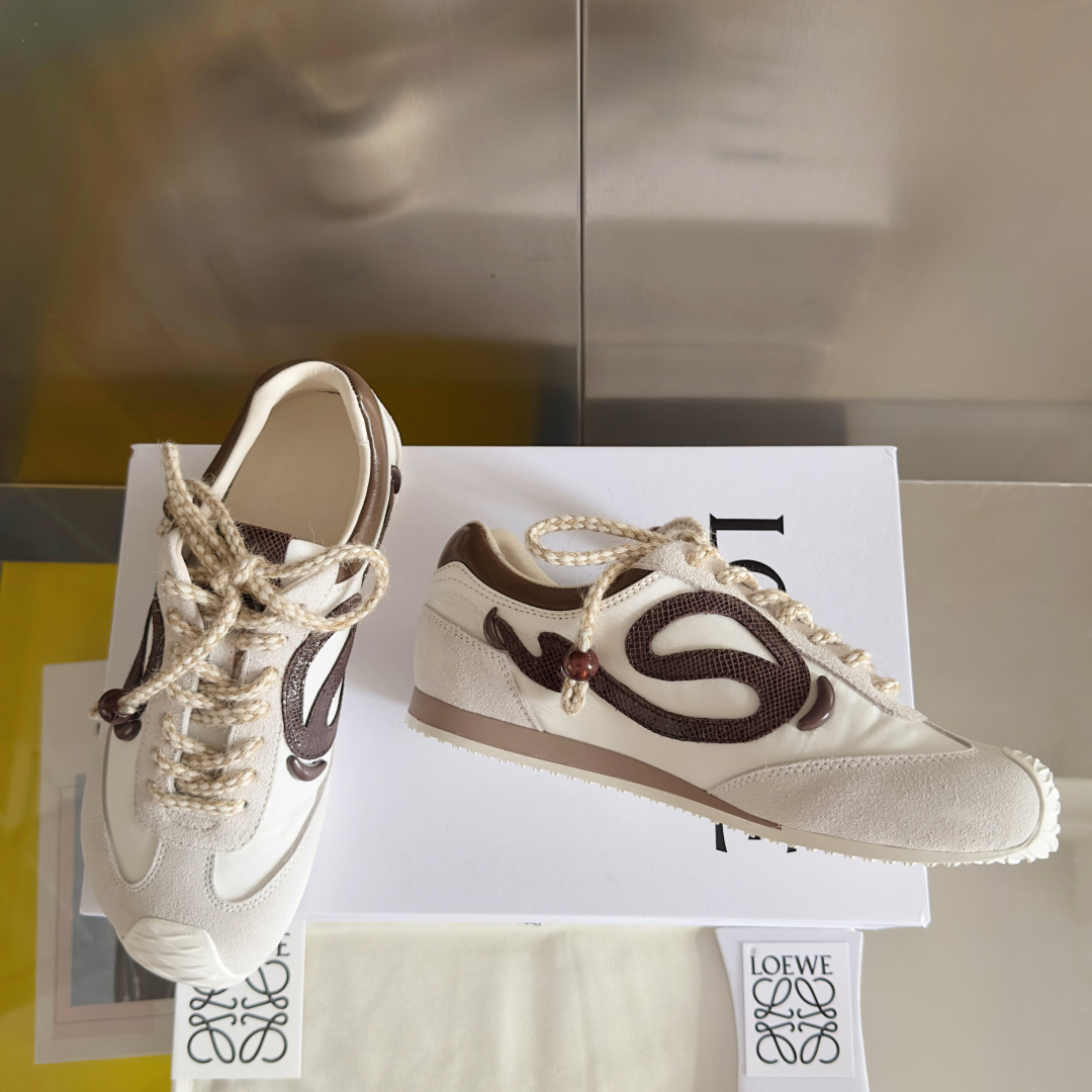 顶级版本：女款
LOEWE 罗意威 最新走秀款 Ballet Runner 2.0情侣款 芭蕾 休闲 运