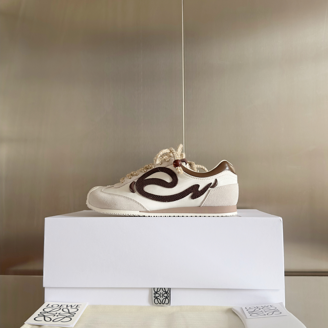 顶级版本：女款
LOEWE 罗意威 最新走秀款 Ballet Runner 2.0情侣款 芭蕾 休闲 运