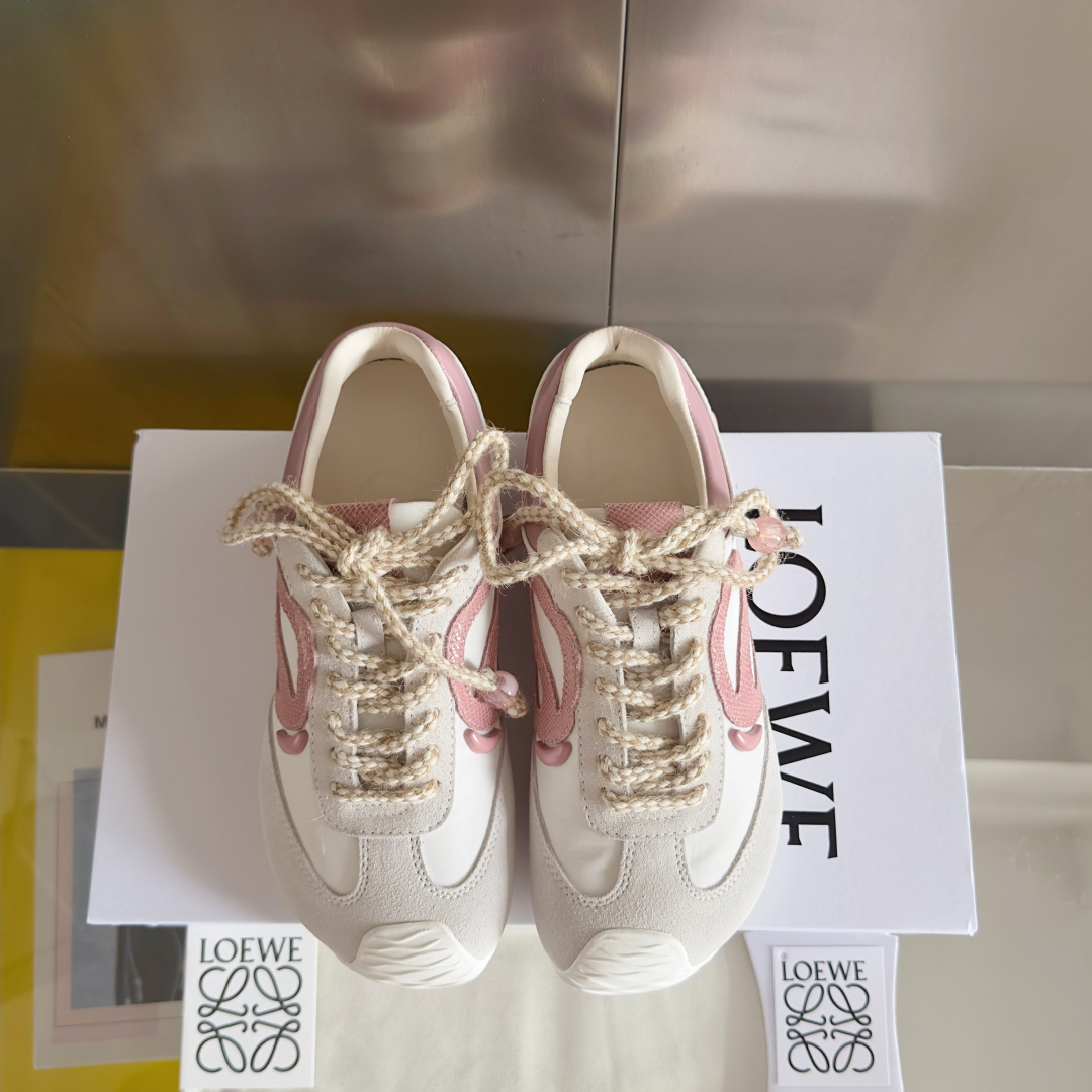 顶级版本：女款
LOEWE 罗意威 最新走秀款 Ballet Runner 2.0情侣款 芭蕾 休闲 运