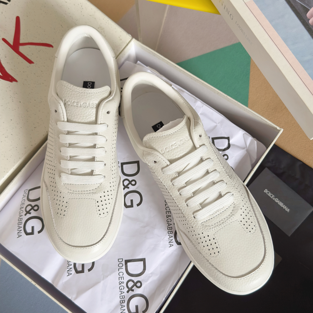 Dolce & Gabbana Men's Leather Sneakers - Breathable & Sporty Style 2 cmp i1749139792322 6437 0 0