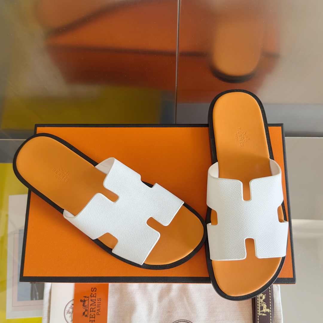 顶级版本：情侣款（莞货+飞机盒
Hermes爱马仕lzmir系列 情侣款 老舅鞋 复古 二舅拖鞋 H拖 