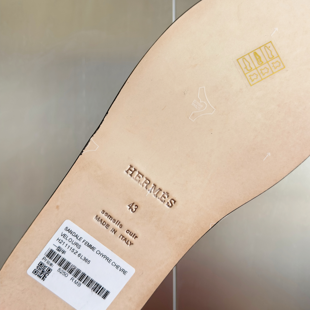顶级版本：情侣款（莞货+飞机盒
Hermes爱马仕lzmir系列 情侣款 老舅鞋 复古 二舅拖鞋 H拖 