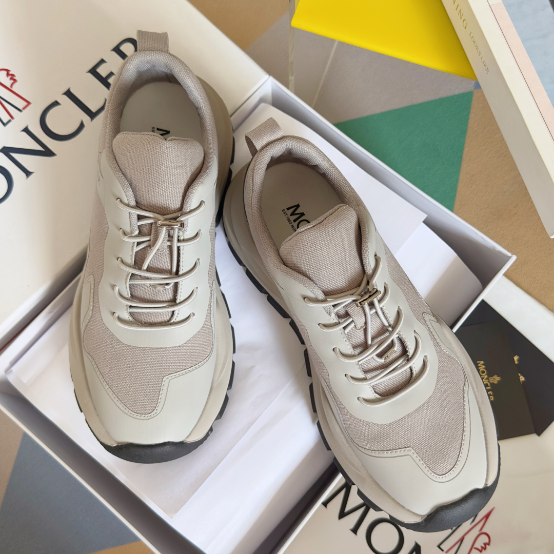 顶级版本:男款
Moncler 盟可睐/蒙口 户外 休闲 运动鞋 老爹鞋
原版购入开发 做货 运动鞋旨在