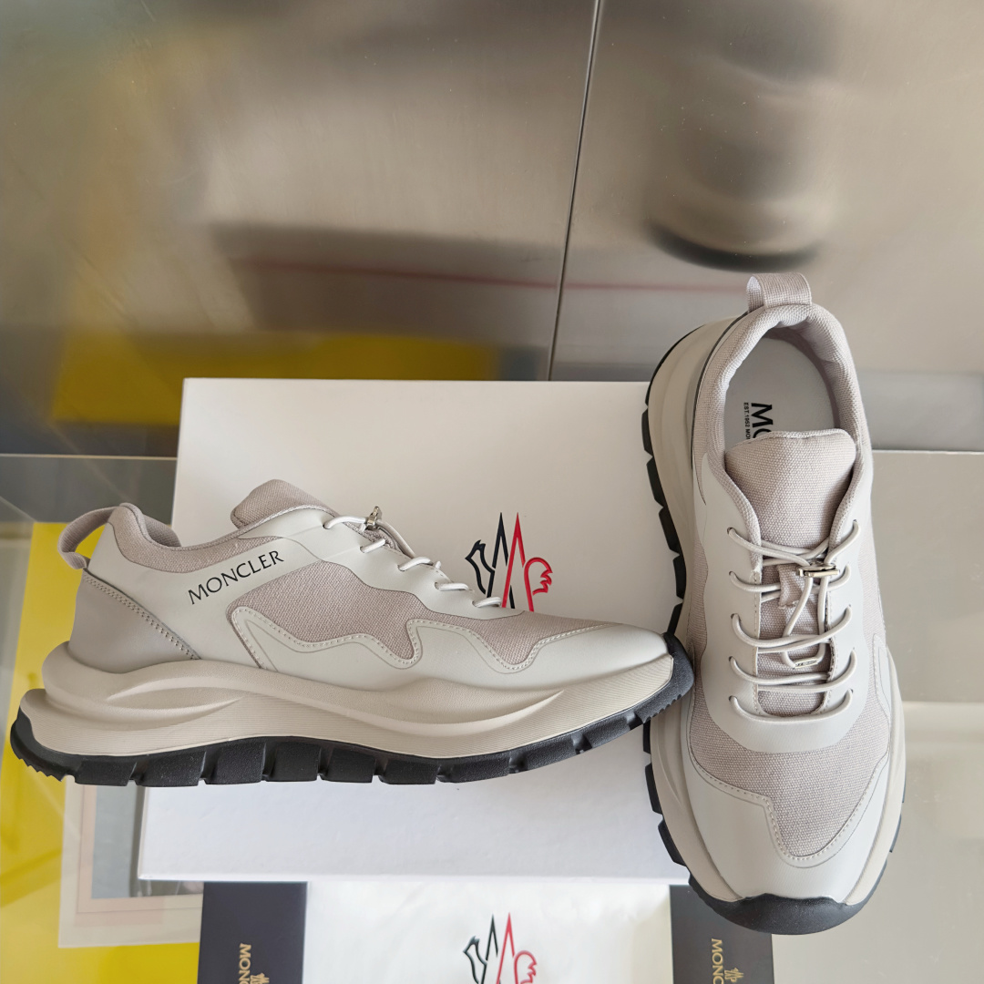顶级版本:男款
Moncler 盟可睐/蒙口 户外 休闲 运动鞋 老爹鞋
原版购入开发 做货 运动鞋旨在