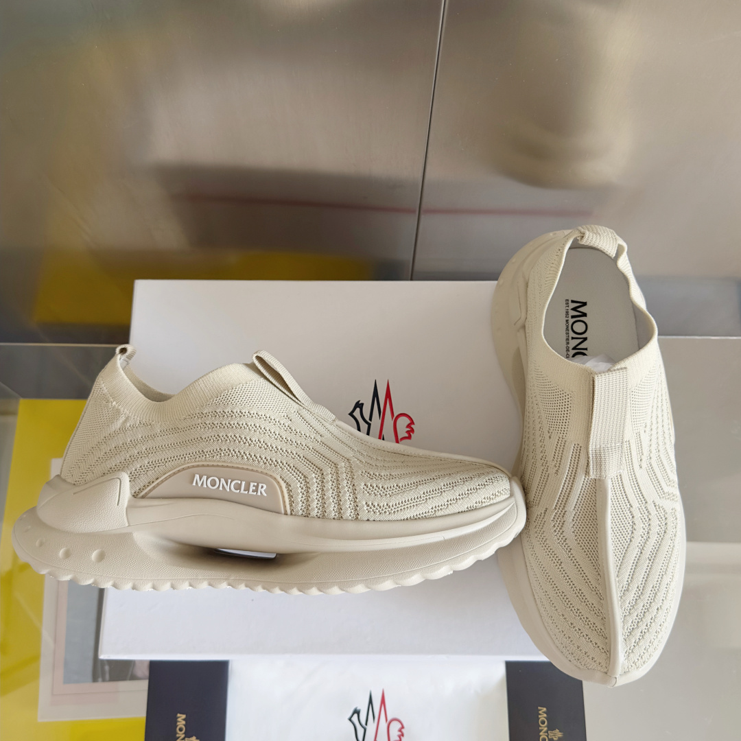 顶级版本:男款
Moncler 盟可睐/蒙口Trailgrip Lite 2系列 户外 针织 飞织 休闲