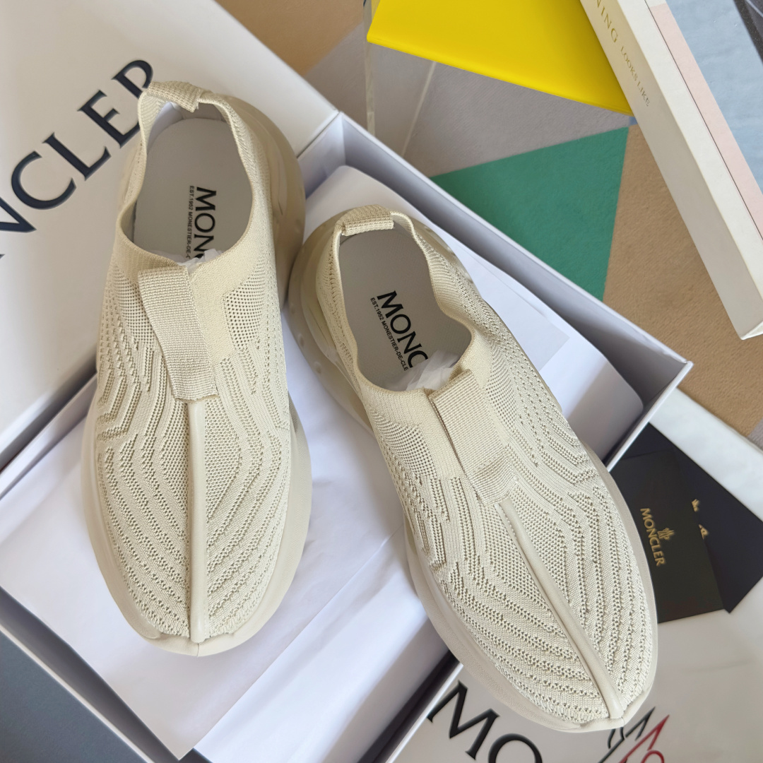 顶级版本:男款
Moncler 盟可睐/蒙口Trailgrip Lite 2系列 户外 针织 飞织 休闲