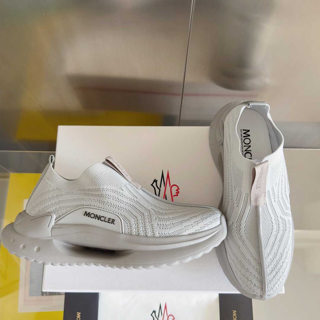 顶级版本:男款
Moncler 盟可睐/蒙口Trailgrip Lite 2系列 户外 针织 飞织 休闲