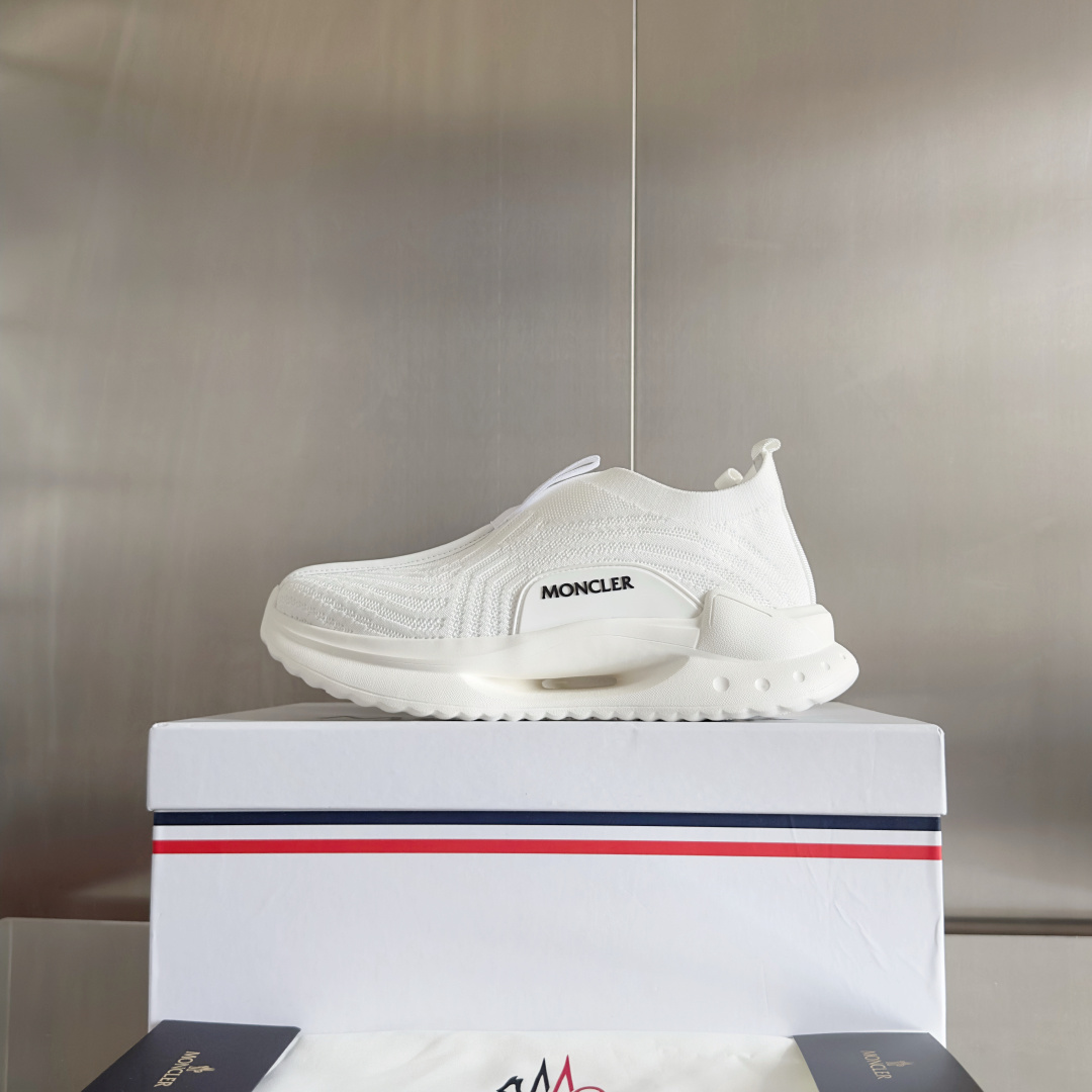 顶级版本:男款
Moncler 盟可睐/蒙口Trailgrip Lite 2系列 户外 针织 飞织 休闲