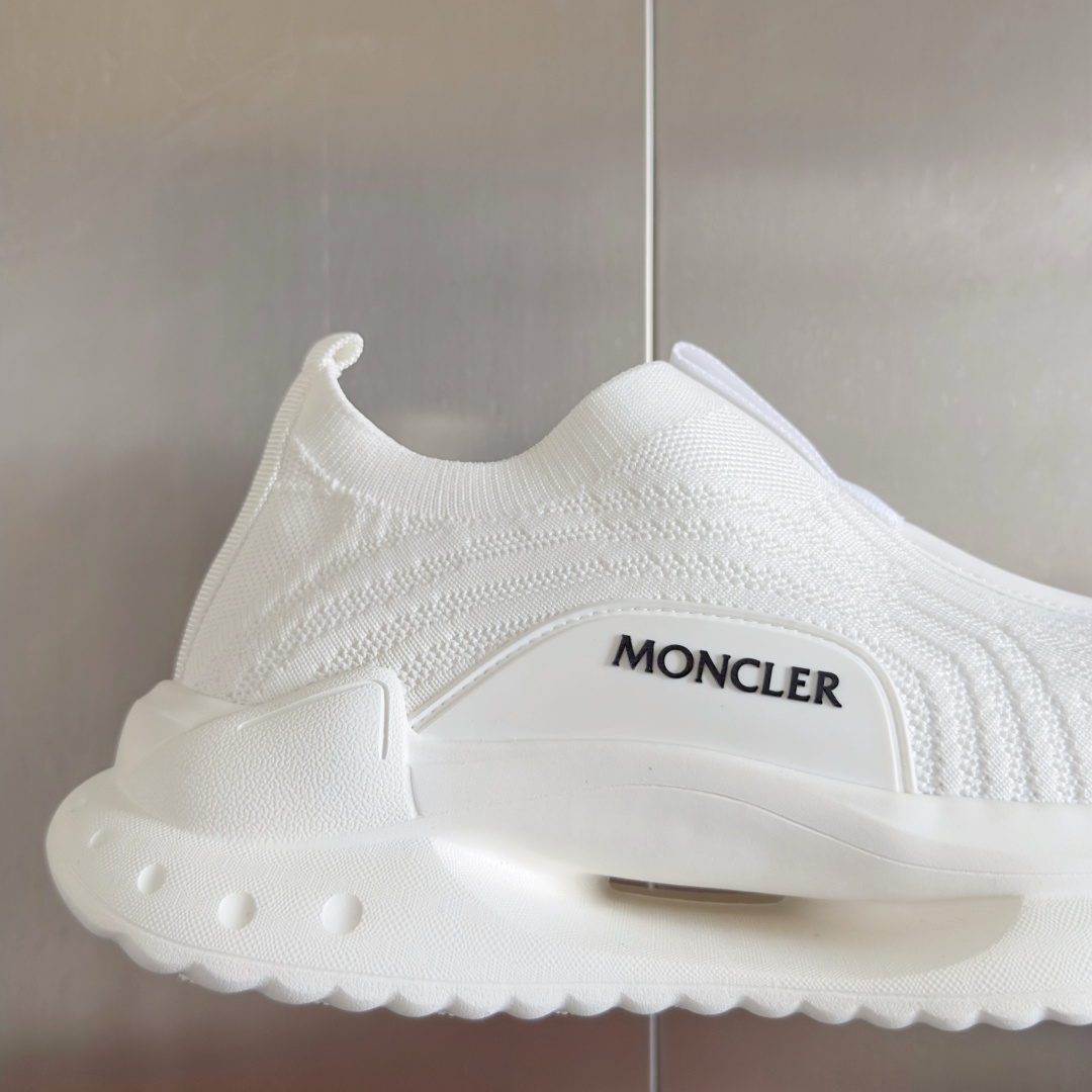 顶级版本:男款
Moncler 盟可睐/蒙口Trailgrip Lite 2系列 户外 针织 飞织 休闲