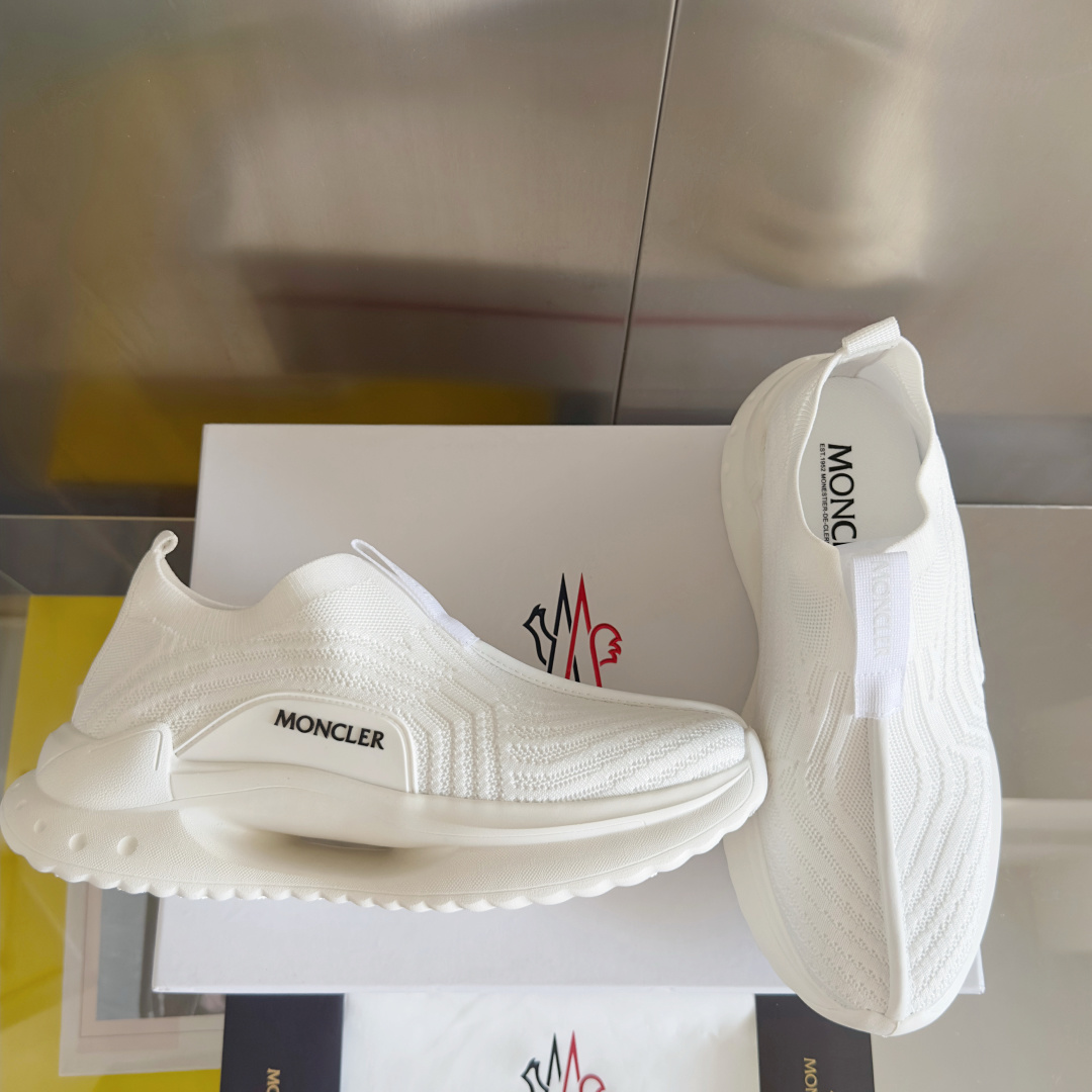 顶级版本:男款
Moncler 盟可睐/蒙口Trailgrip Lite 2系列 户外 针织 飞织 休闲