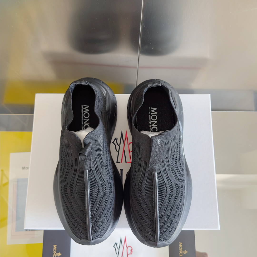 顶级版本:男款
Moncler 盟可睐/蒙口Trailgrip Lite 2系列 户外 针织 飞织 休闲