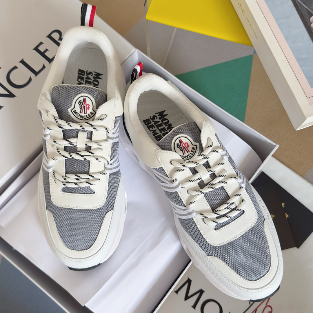 顶级版本:男款
Moncler 盟可睐/蒙口 户外 休闲 运动鞋 老爹鞋
原版购入开发 做货 运动鞋旨在