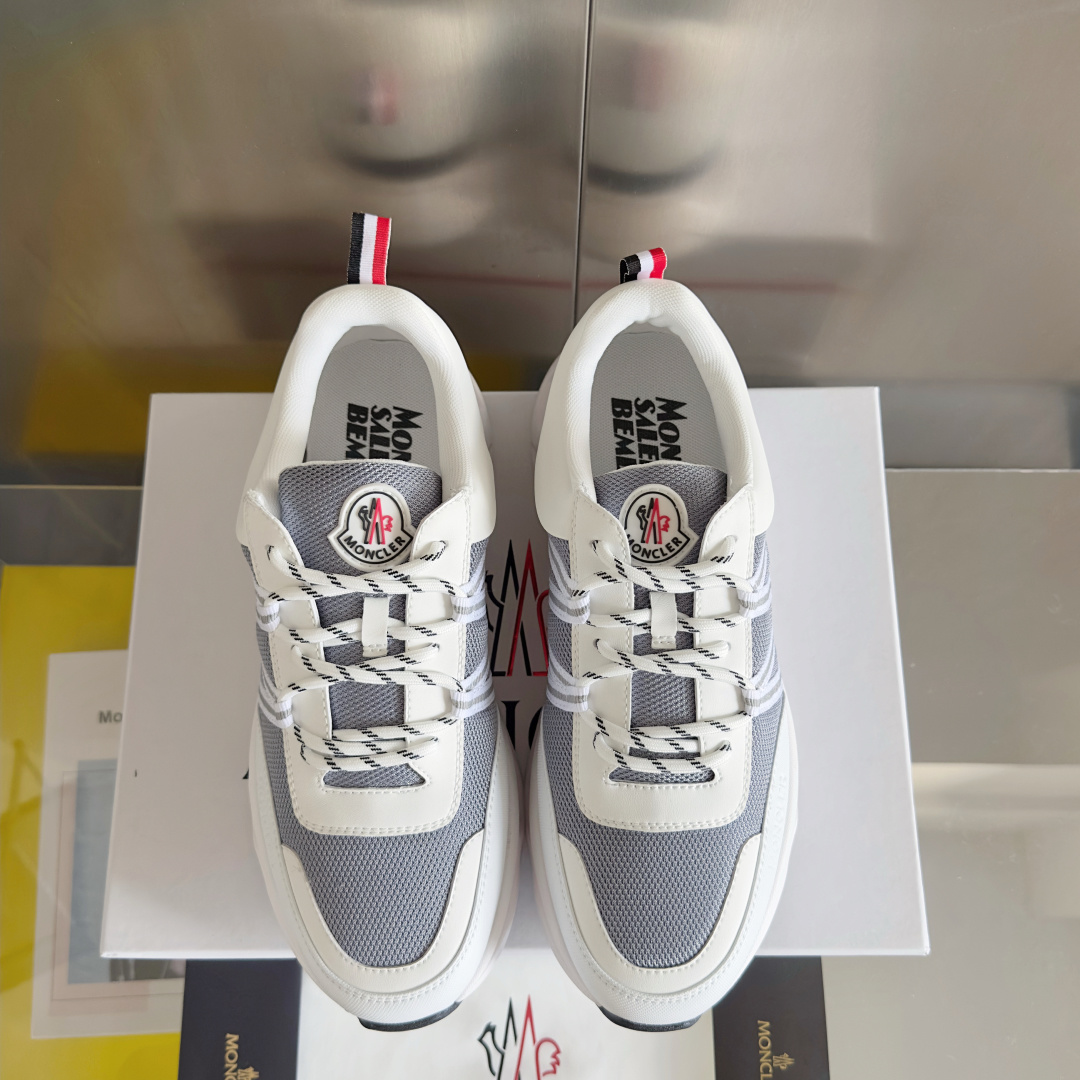 顶级版本:男款
Moncler 盟可睐/蒙口 户外 休闲 运动鞋 老爹鞋
原版购入开发 做货 运动鞋旨在