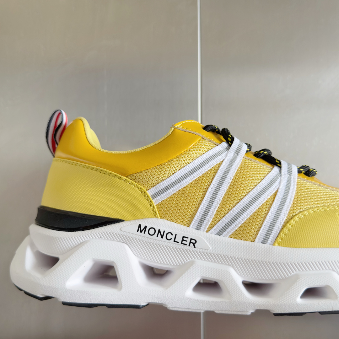 顶级版本:男款
Moncler 盟可睐/蒙口 户外 休闲 运动鞋 老爹鞋
原版购入开发 做货 运动鞋旨在