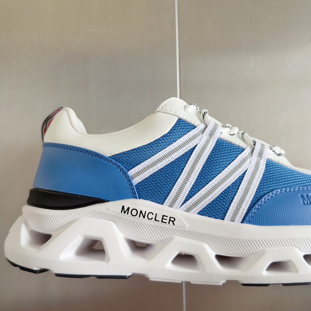顶级版本:男款
Moncler 盟可睐/蒙口 户外 休闲 运动鞋 老爹鞋
原版购入开发 做货 运动鞋旨在
