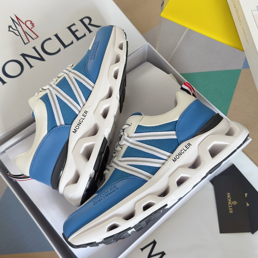 顶级版本:男款
Moncler 盟可睐/蒙口 户外 休闲 运动鞋 老爹鞋
原版购入开发 做货 运动鞋旨在