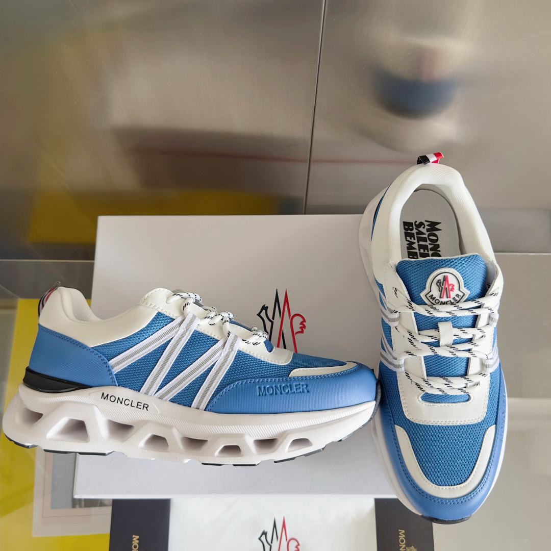 顶级版本:男款
Moncler 盟可睐/蒙口 户外 休闲 运动鞋 老爹鞋
原版购入开发 做货 运动鞋旨在