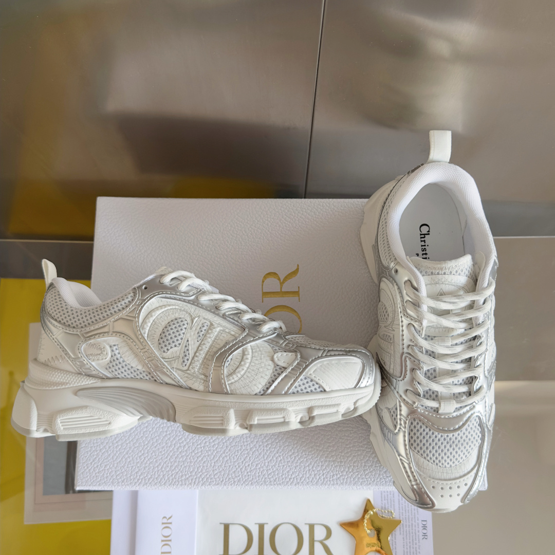 顶级版本:女款
Dior迪奥Chrono系列 休闲 运动鞋 老爹鞋
原版购入开发 做货 这款 Dior