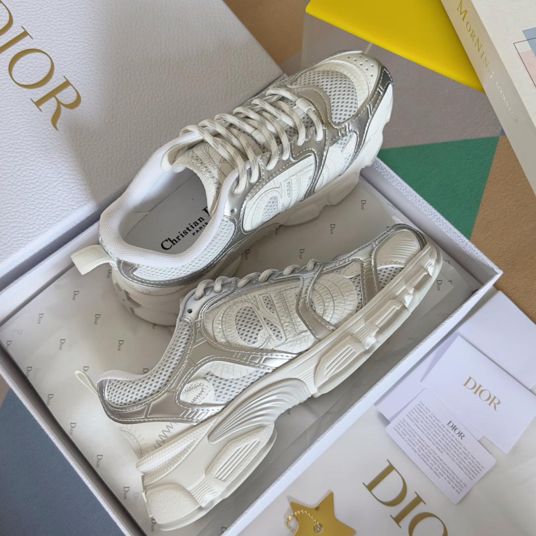 顶级版本:女款
Dior迪奥Chrono系列 休闲 运动鞋 老爹鞋
原版购入开发 做货 这款 Dior