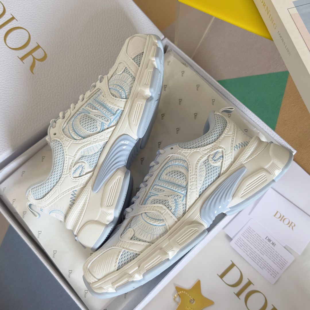 顶级版本:女款
Dior迪奥Chrono系列 休闲 运动鞋 老爹鞋
原版购入开发 做货 这款 Dior