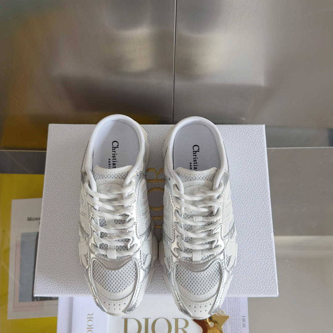 顶级版本:女款
Dior迪奥Chrono系列 休闲 运动鞋 老爹鞋
原版购入开发 做货 这款 Dior