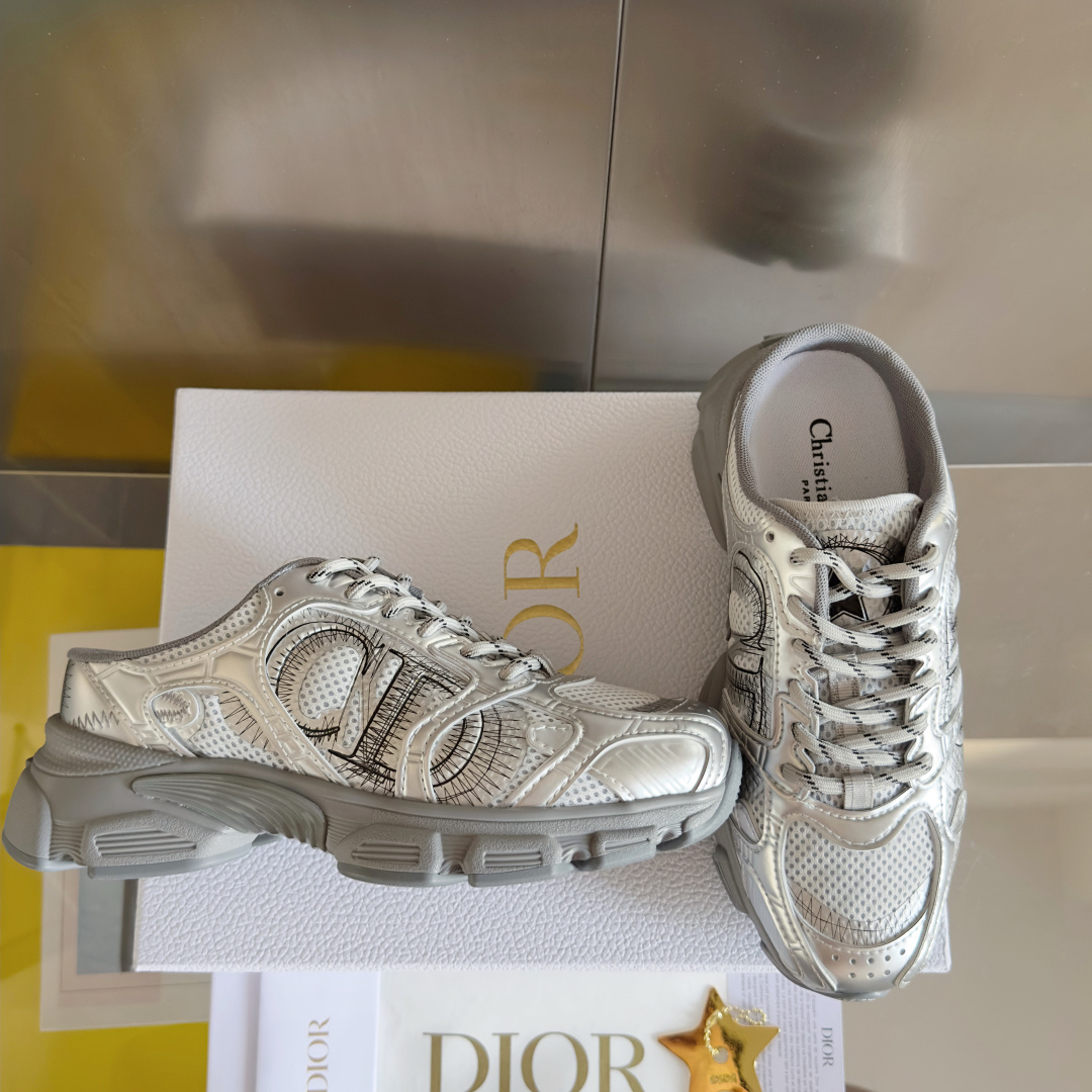 顶级版本:女款
Dior迪奥Chrono系列 休闲 运动鞋 老爹鞋
原版购入开发 做货 这款 Dior