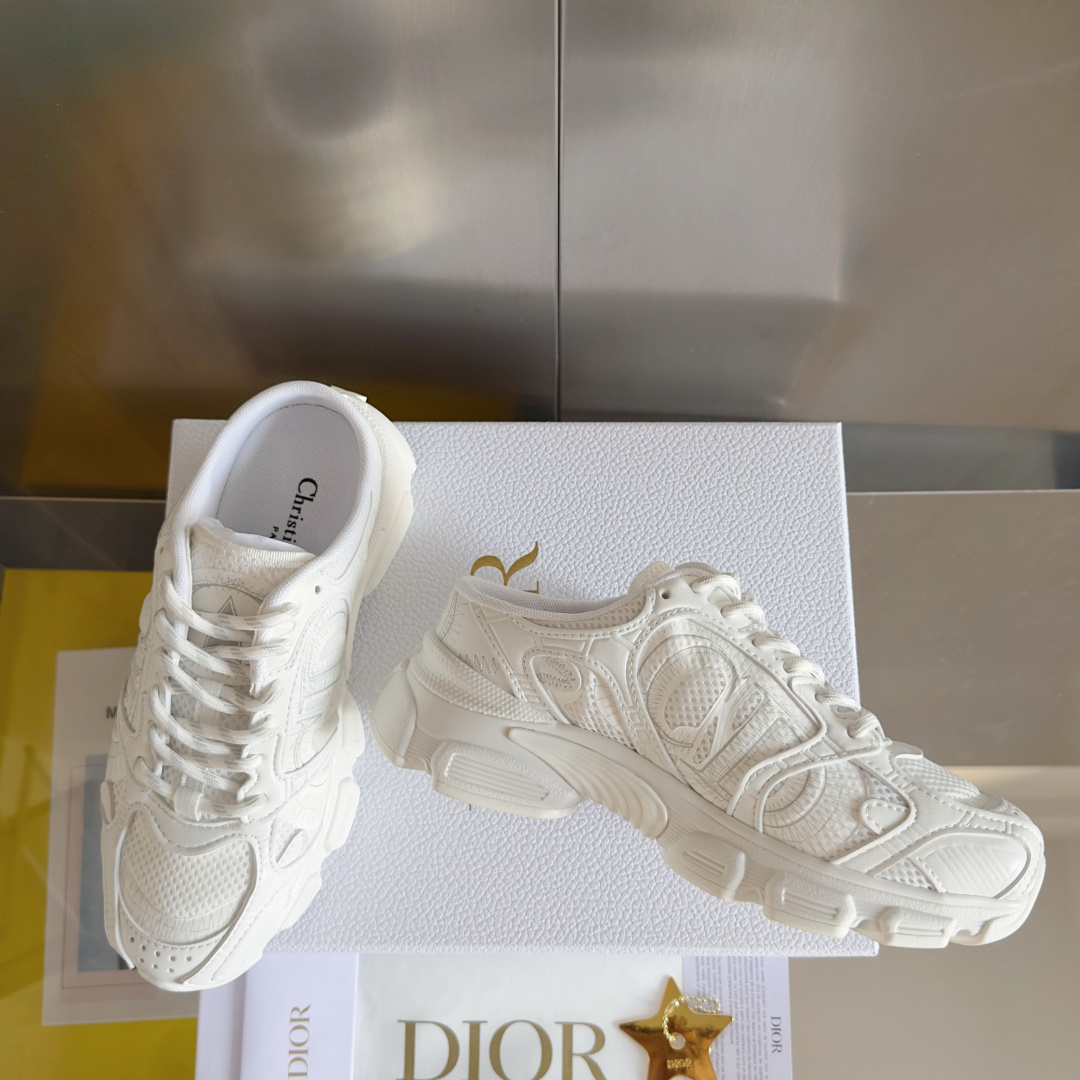 顶级版本:女款
Dior迪奥Chrono系列 休闲 运动鞋 老爹鞋
原版购入开发 做货 这款 Dior