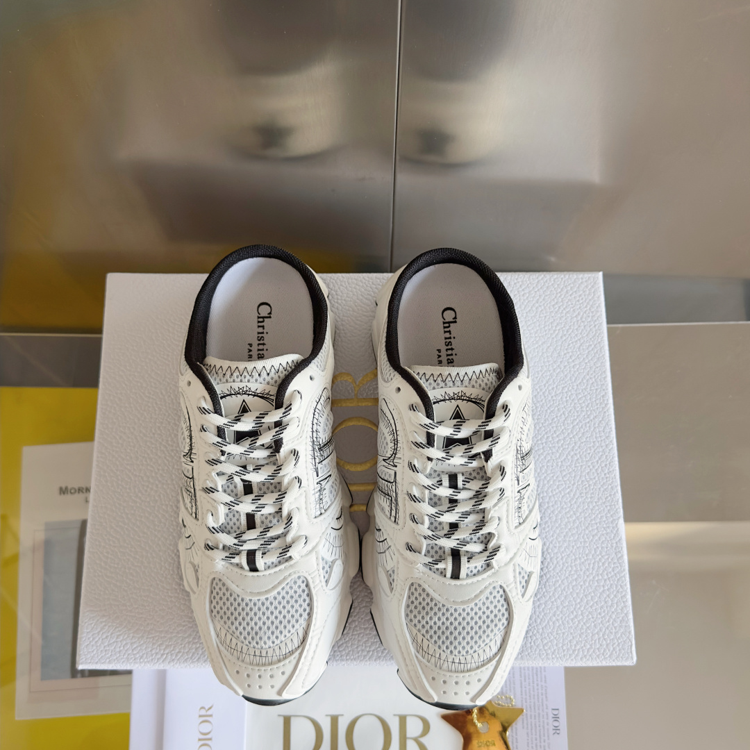 顶级版本:女款
Dior迪奥Chrono系列 休闲 运动鞋 老爹鞋
原版购入开发 做货 这款 Dior