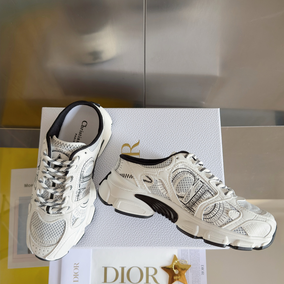 顶级版本:女款
Dior迪奥Chrono系列 休闲 运动鞋 老爹鞋
原版购入开发 做货 这款 Dior
