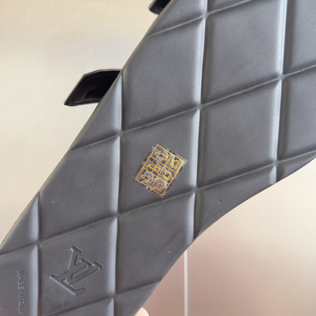 顶级版本：男款
LV 路易威登 L家 驴牌Venice系列 厚底 凉拖鞋
原版购入开发 做货 本款 LV