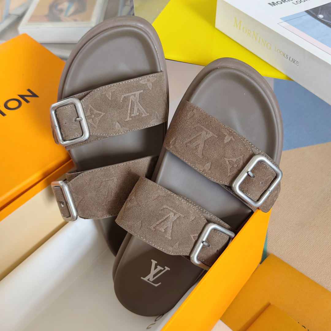 顶级版本：男款
LV 路易威登 L家 驴牌Venice系列 厚底 凉拖鞋
原版购入开发 做货 本款 LV
