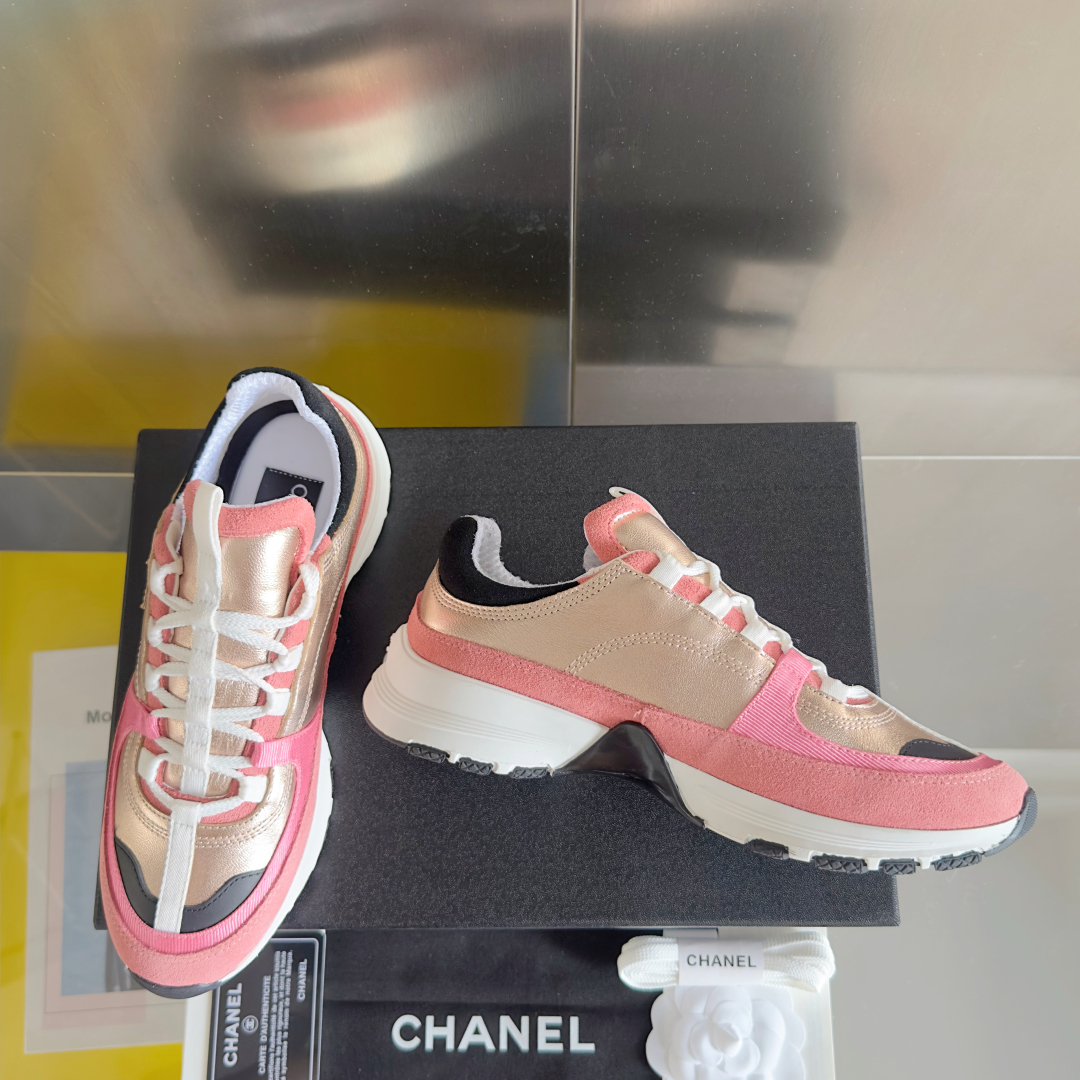 顶级版本：女款
Chanel香奈儿 25A 熊猫配色 厚底 休闲 运动鞋
原版购入开发 做货 小香 C家