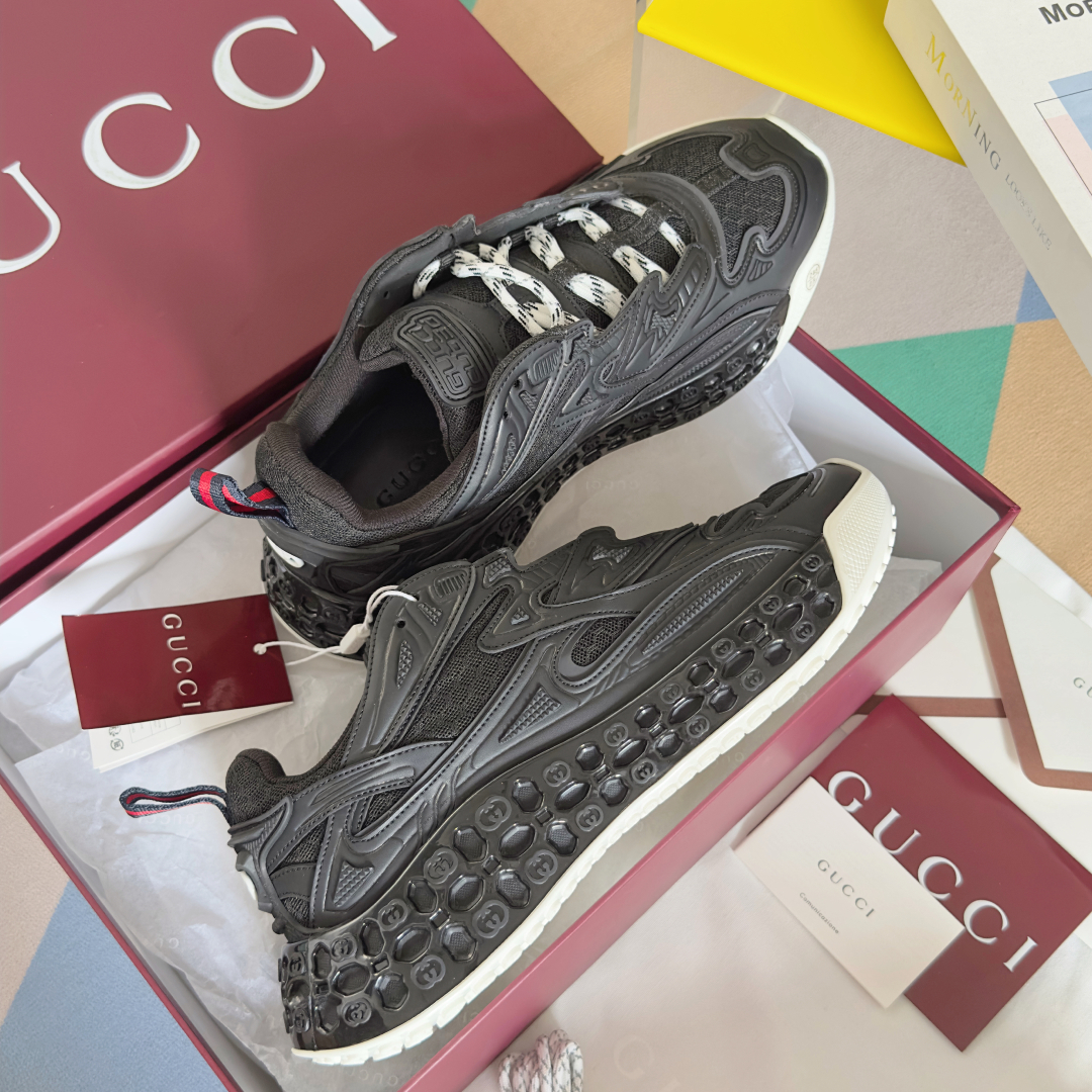 顶级版本：
Gucci 古驰 最新cub3d系列 厚底 休闲 运动鞋 老爹鞋
原版购入开发 做货 202