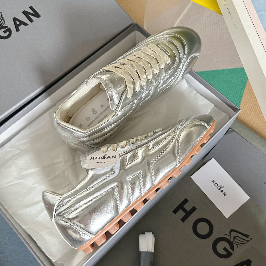 顶级版本：
Hogan霍根 最新Runner系列H693 情侣款复古 德训鞋 阿甘鞋 休闲 运动鞋
原版