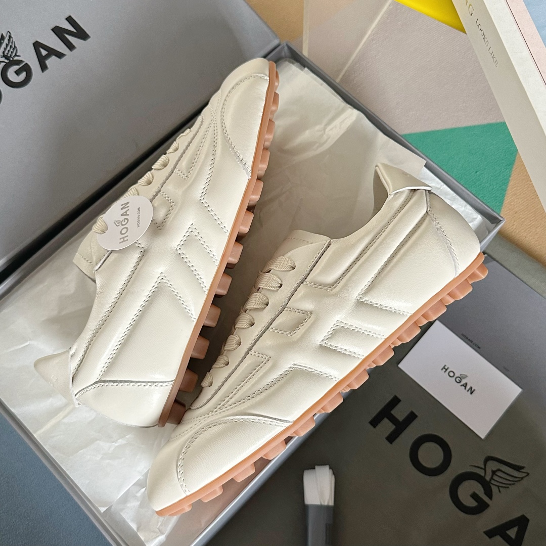 顶级版本：
Hogan霍根 最新Runner系列H693 情侣款复古 德训鞋 阿甘鞋 休闲 运动鞋
原版