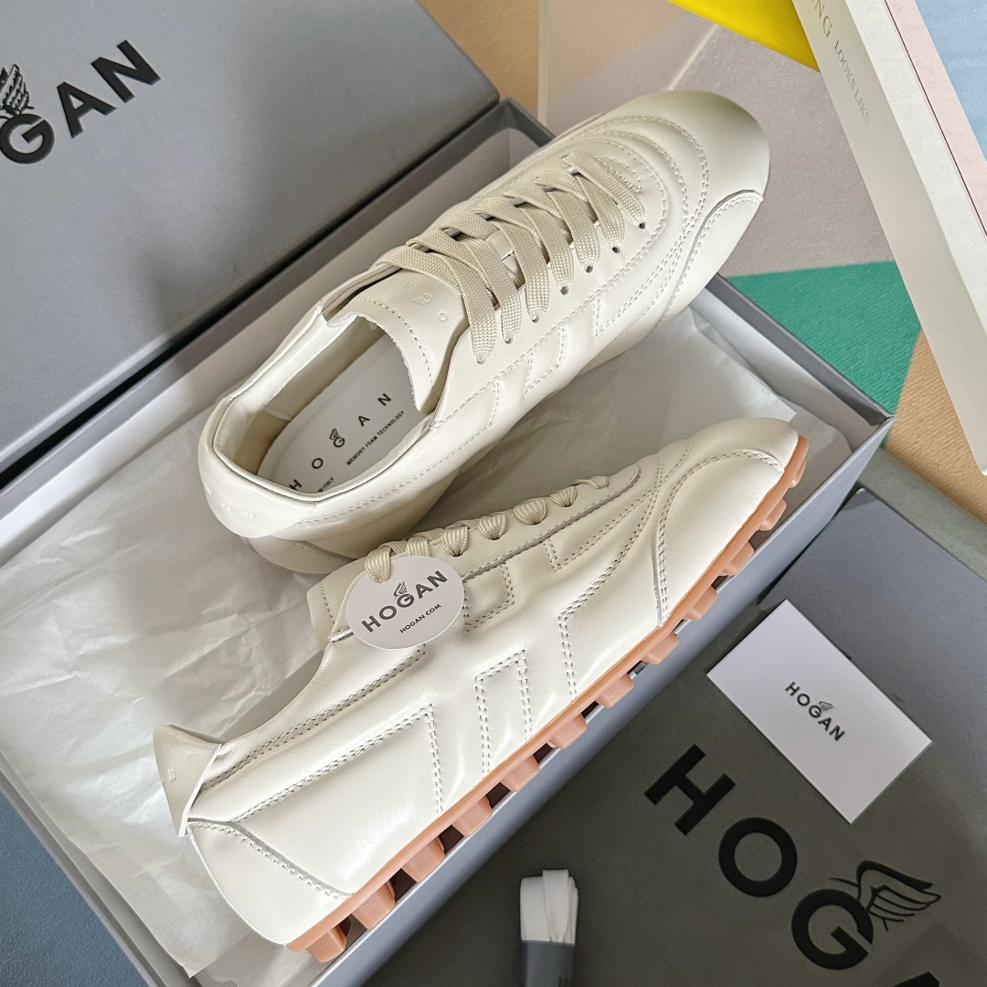 顶级版本：
Hogan霍根 最新Runner系列H693 情侣款复古 德训鞋 阿甘鞋 休闲 运动鞋
原版