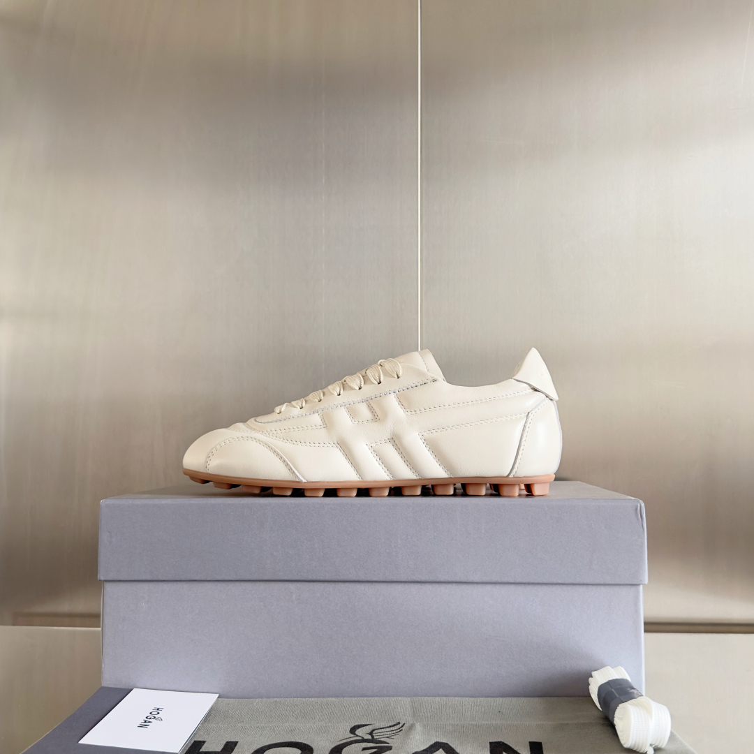 顶级版本：
Hogan霍根 最新Runner系列H693 情侣款复古 德训鞋 阿甘鞋 休闲 运动鞋
原版