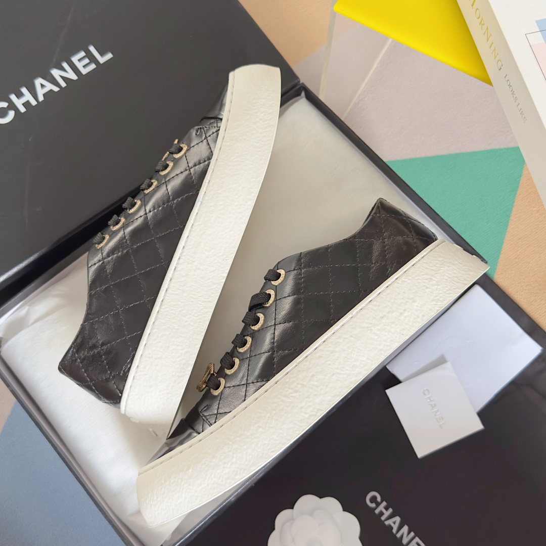 顶级版本：女款
Chanel香奈儿 最新 菱格纹 厚底 饼干鞋 休闲 运动鞋
原版购入开发 做货 小香 