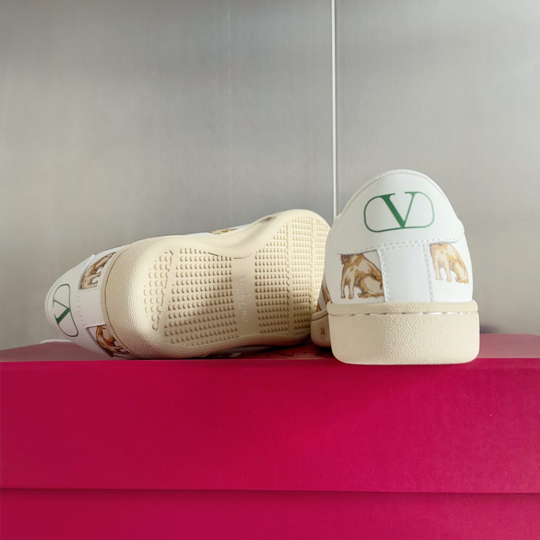 顶级版本：情侣款
Valentino华伦天奴 Royco系列 情侣款 樱桃 猫咪 休闲 运动鞋 小白鞋
