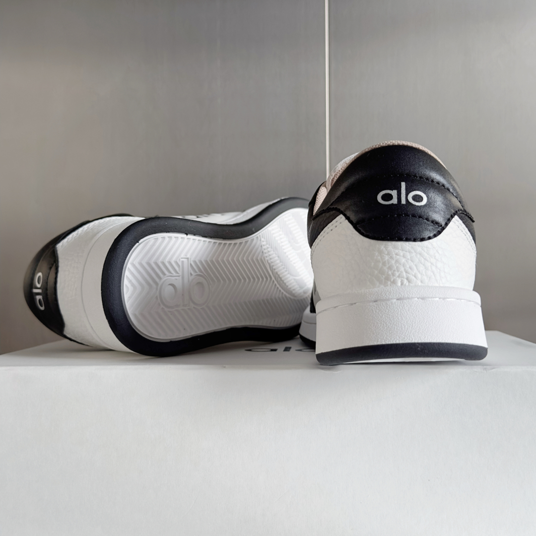 顶级版本：女款
ALO YOGA 最新 熊猫拼色 厚底 小白鞋 休闲 运动鞋 滑板鞋
原版购入开发 做货